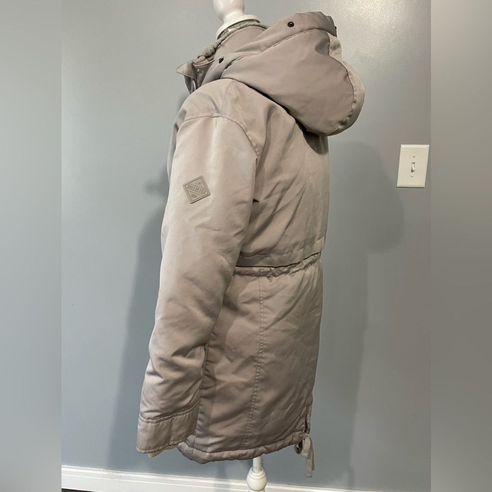 Hollister Women’s Parka - Picture 6 of 16